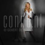 26-05-2006 Inge de Bruijn at hotel in Santpoort, by order of Glossy Magazine. May 26, 2006.

[keywords]Posed, Full Length[/keywords]